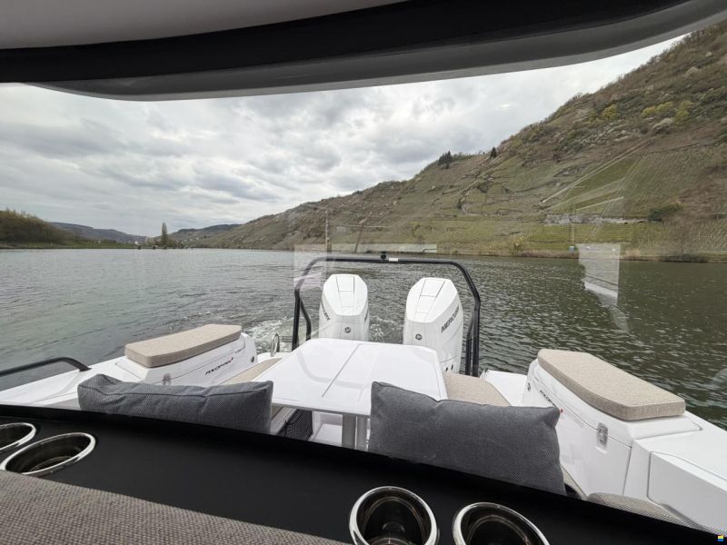 Axopar 37 XC Cross Cabin