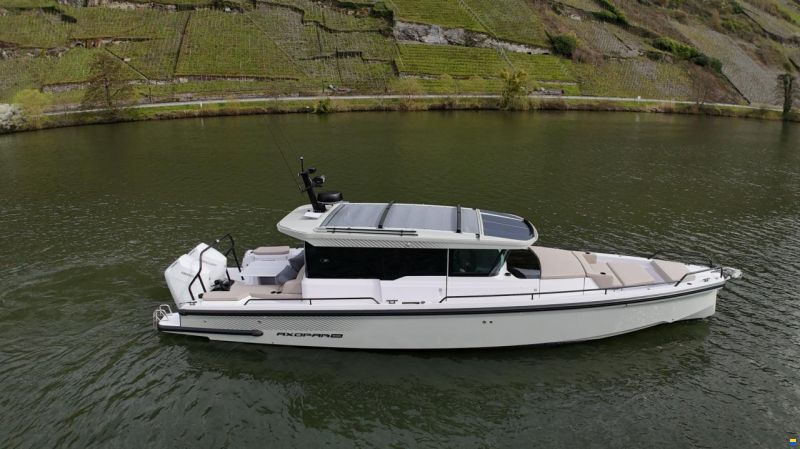 Axopar 37 XC Cross Cabin