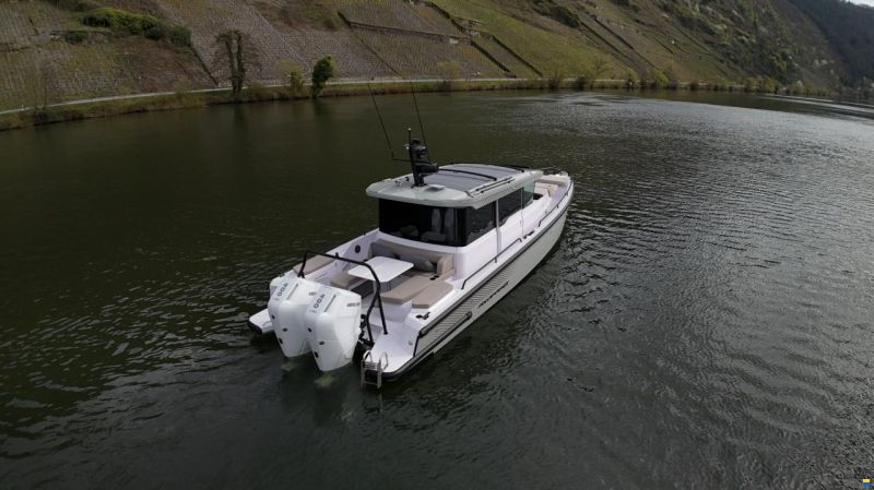 Axopar 37 XC Cross Cabin