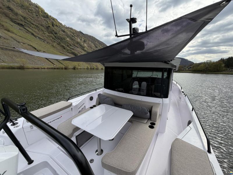 Axopar 37 XC Cross Cabin