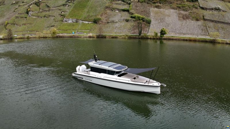 Axopar 37 XC Cross Cabin