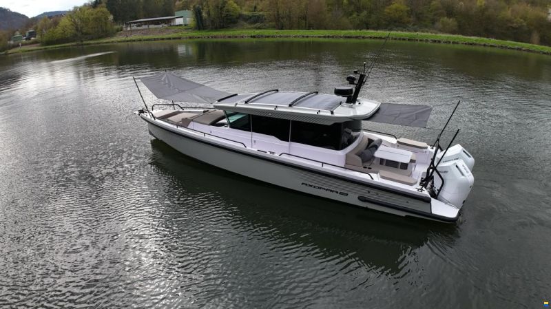 Axopar 37 XC Cross Cabin