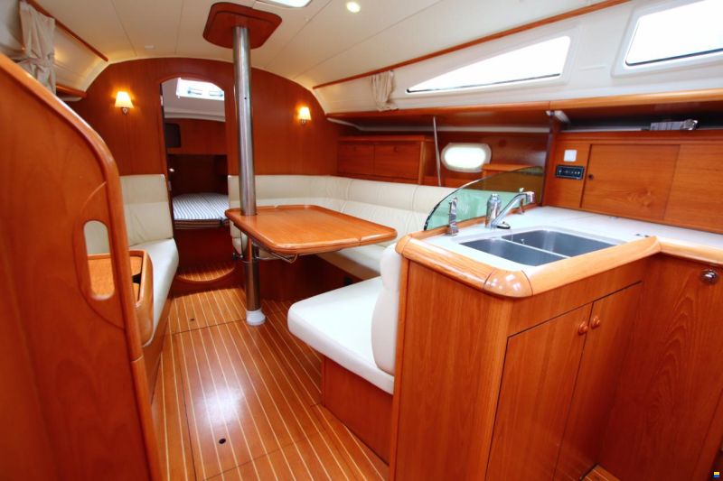 Jeanneau Sun Odyssey 35