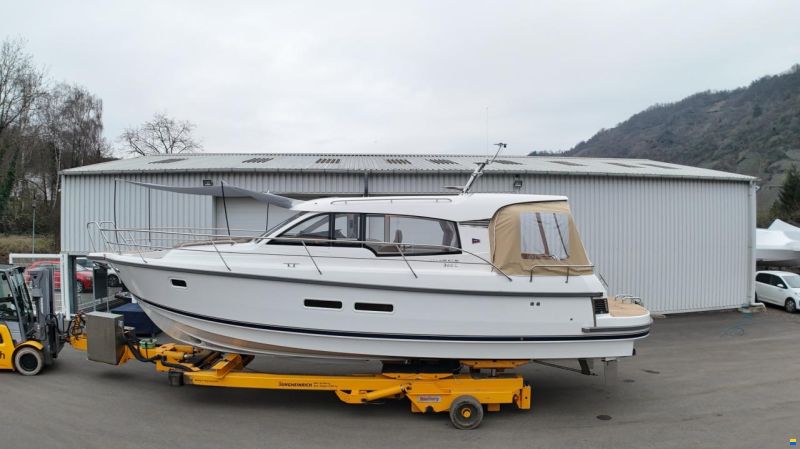 Nimbus 365 Coupe