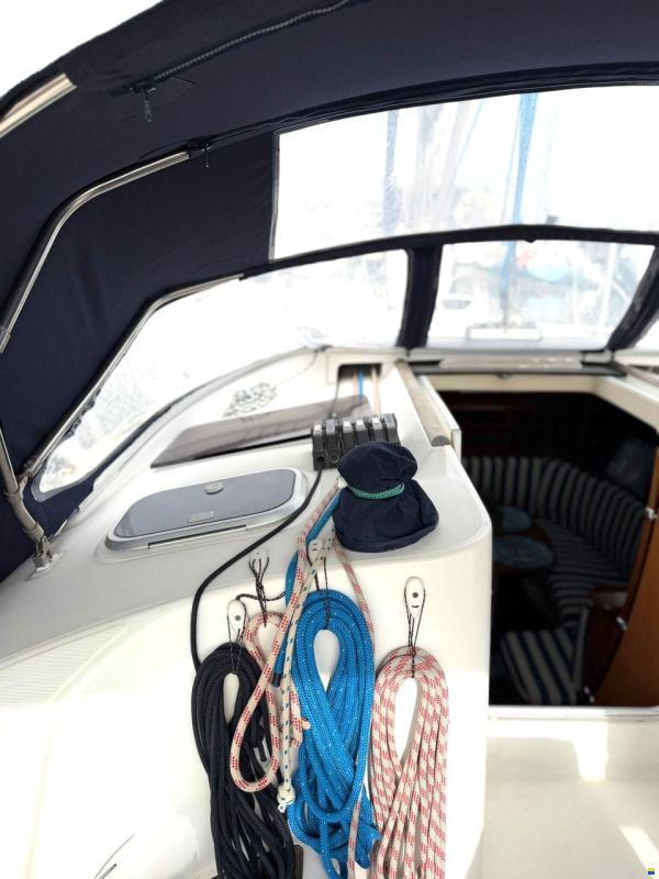 Beneteau Oceanis 381