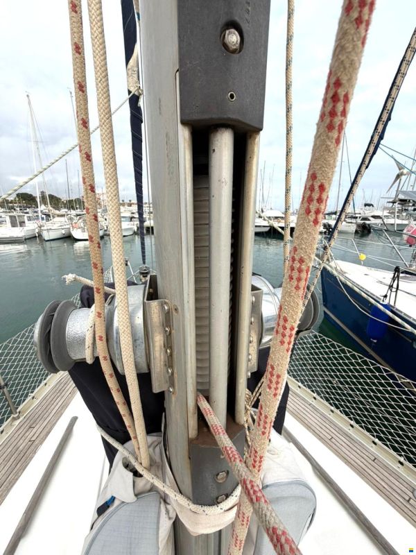 Beneteau Oceanis 381