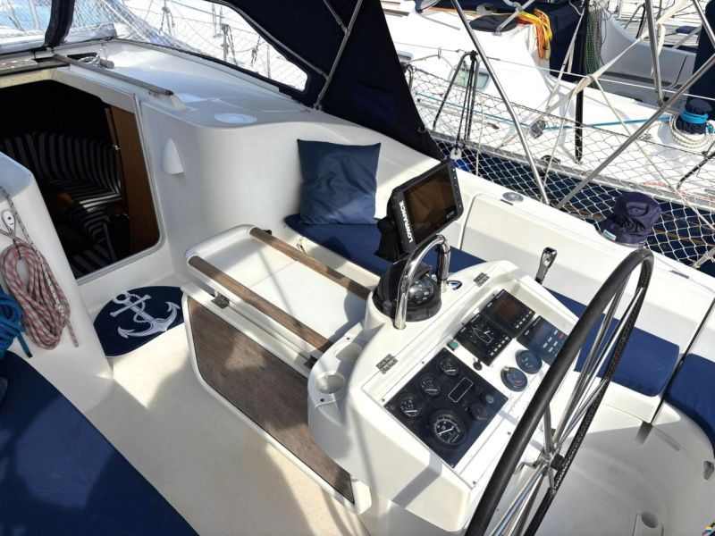 Beneteau Oceanis 381