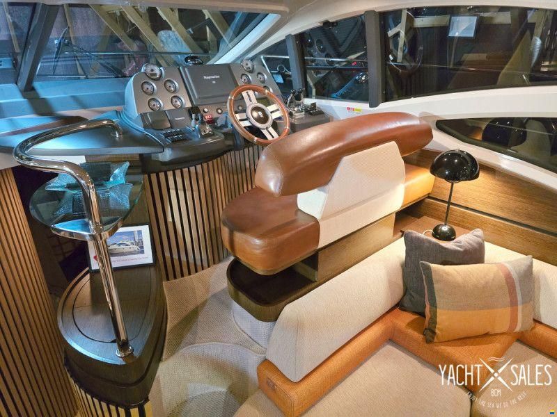 Azimut 43S