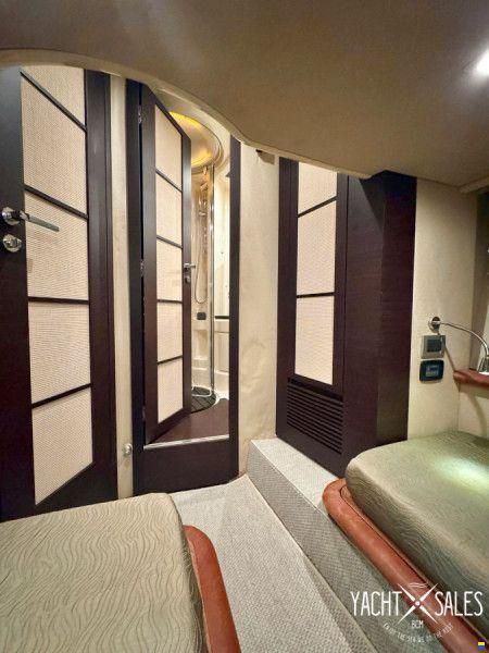 Azimut 43S