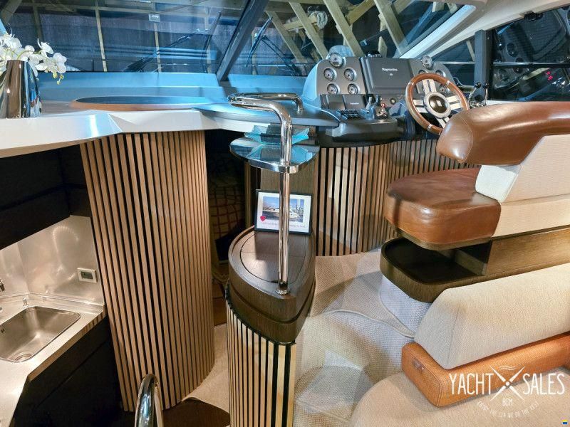 Azimut 43S
