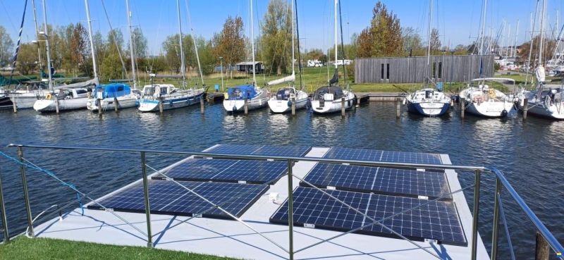 Campi 400 Houseboat Met Mooie Ligplaats