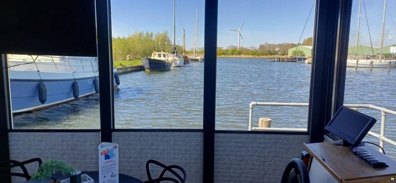 Campi 400 Houseboat Met Mooie Ligplaats