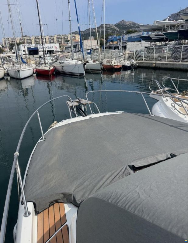 Jeanneau CAP CAMARAT 9.0 WA
