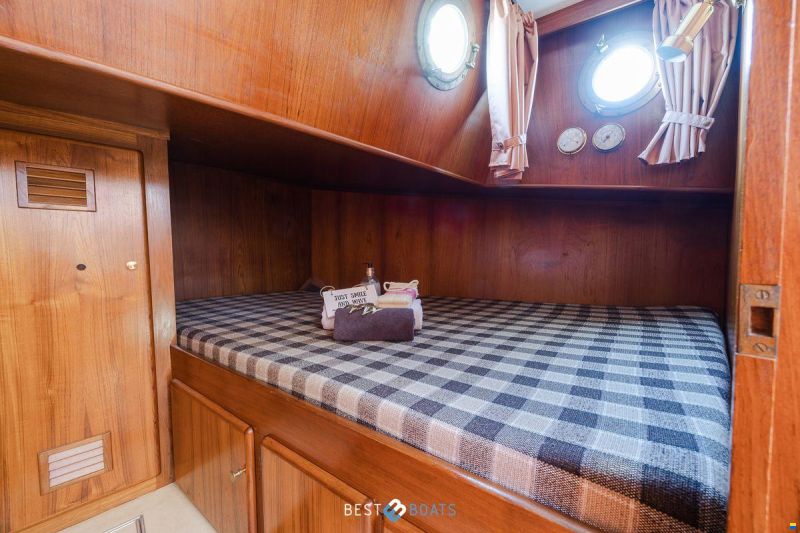 Linssen St. Jozef 1050 Salon AK-L