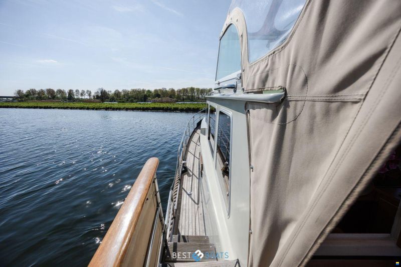 Linssen St. Jozef 1050 Salon AK-L