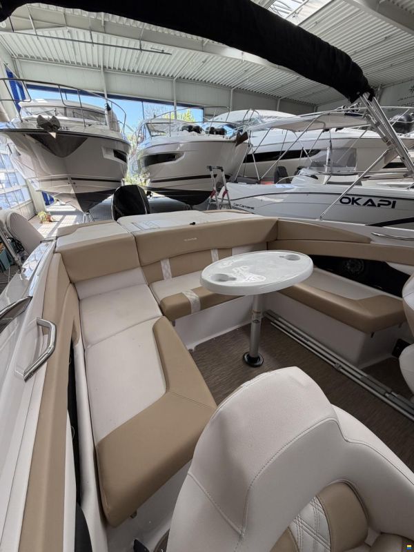 Glastron 240