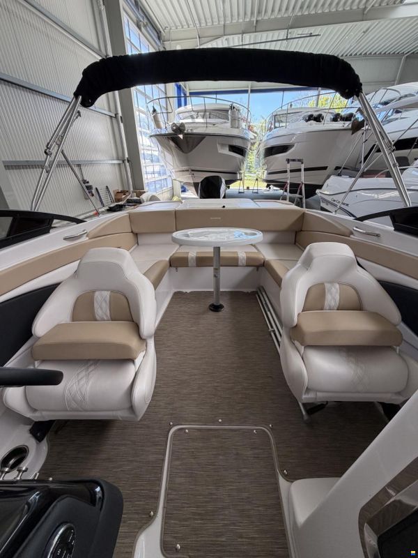Glastron 240
