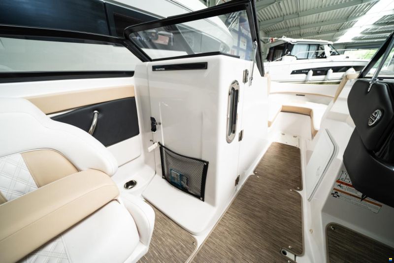 Glastron 240