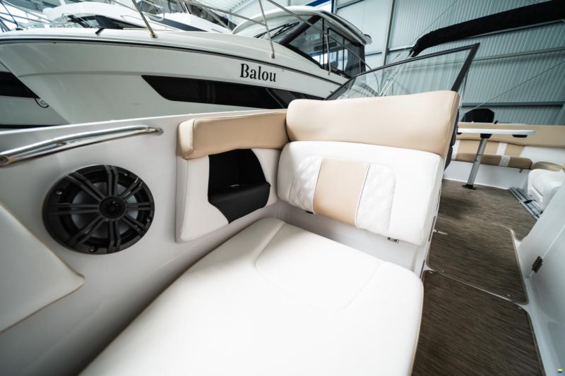 Glastron 240