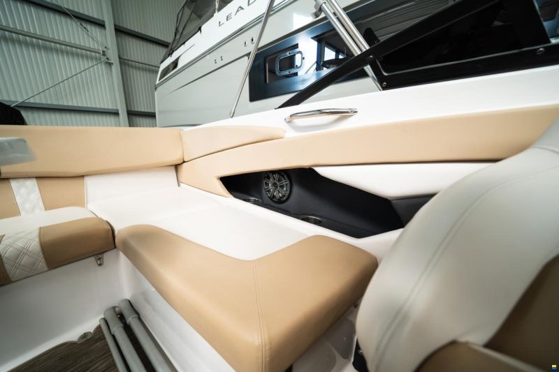Glastron 240