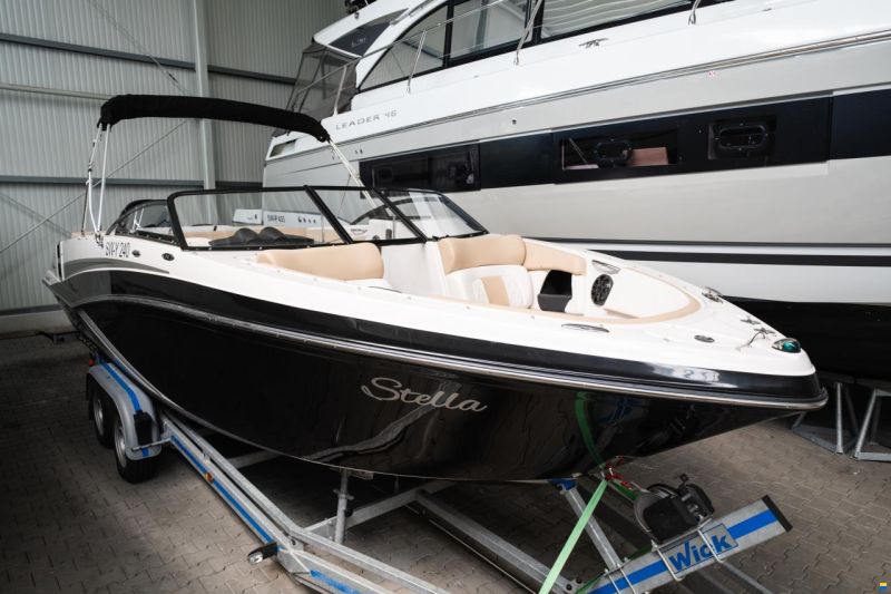 Glastron 240