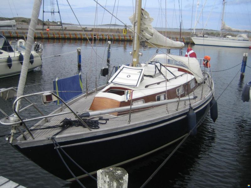 Hallberg-Rassy Mistral 33