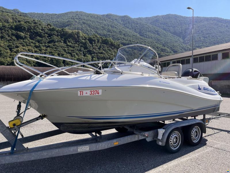 Quicksilver 555 Commander