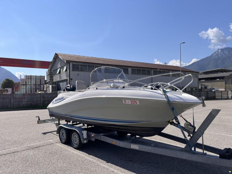 Quicksilver 555 Commander