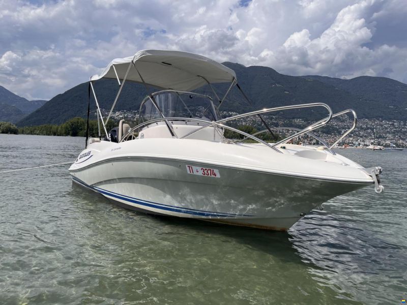 Quicksilver 555 Commander