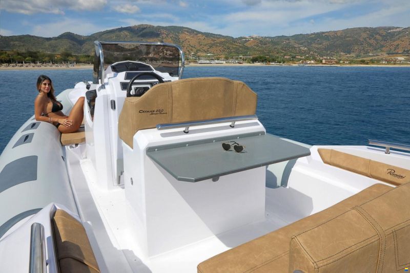 Ranieri Cayman 23 Sport Touring