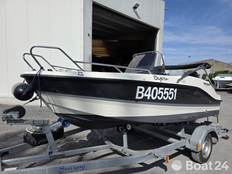 Quicksilver 455 open