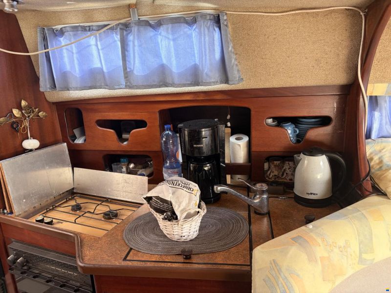 Sealine Confi 28 Family