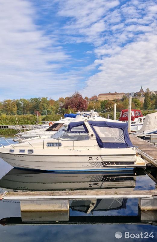 Sealine Confi 28 Family