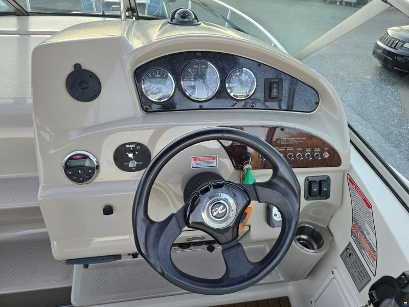 Sea Ray 240 DA Sundancer