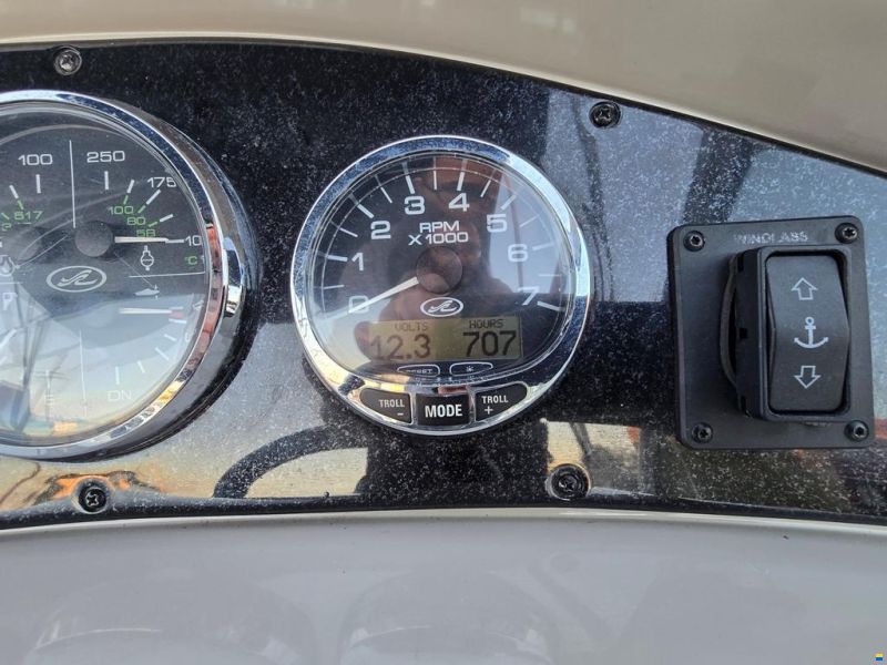 Sea Ray 240 DA Sundancer