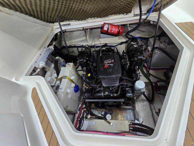 Sea Ray 240 DA Sundancer