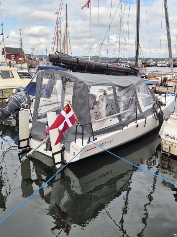 Beneteau First 24 SE