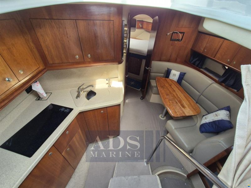 Cruiser Yachts 340 Express