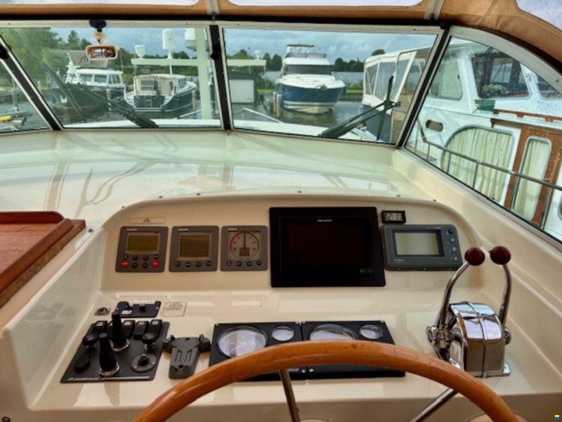 Linssen Grand Sturdy 410 AC Twin