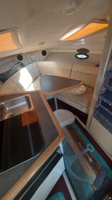 Maxum 2300