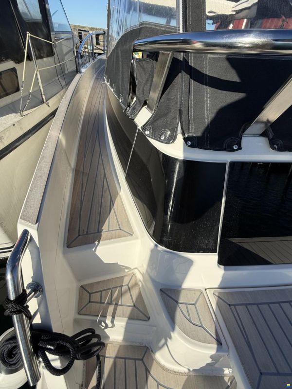 Bella 9000