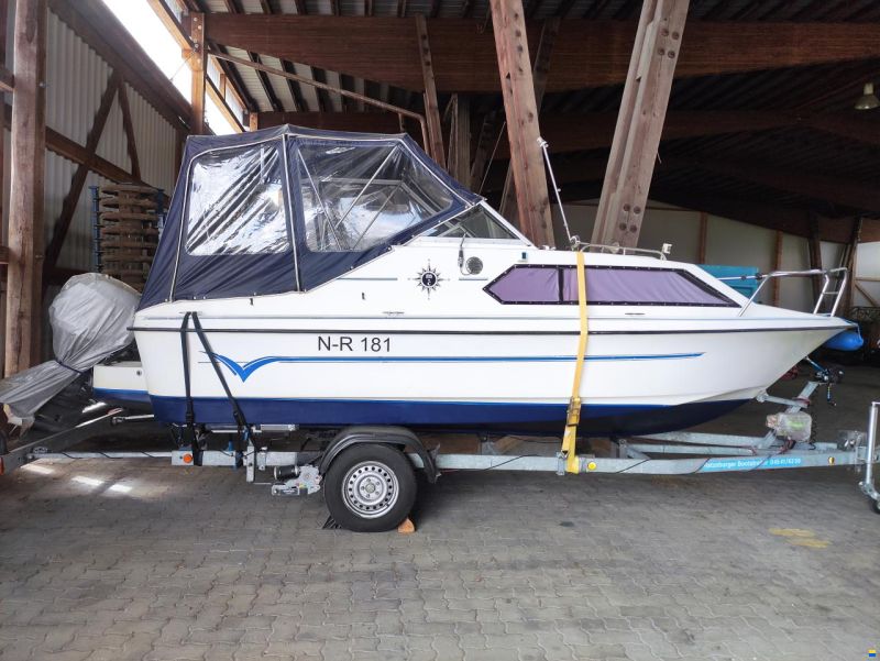 CH Marine Dolphin