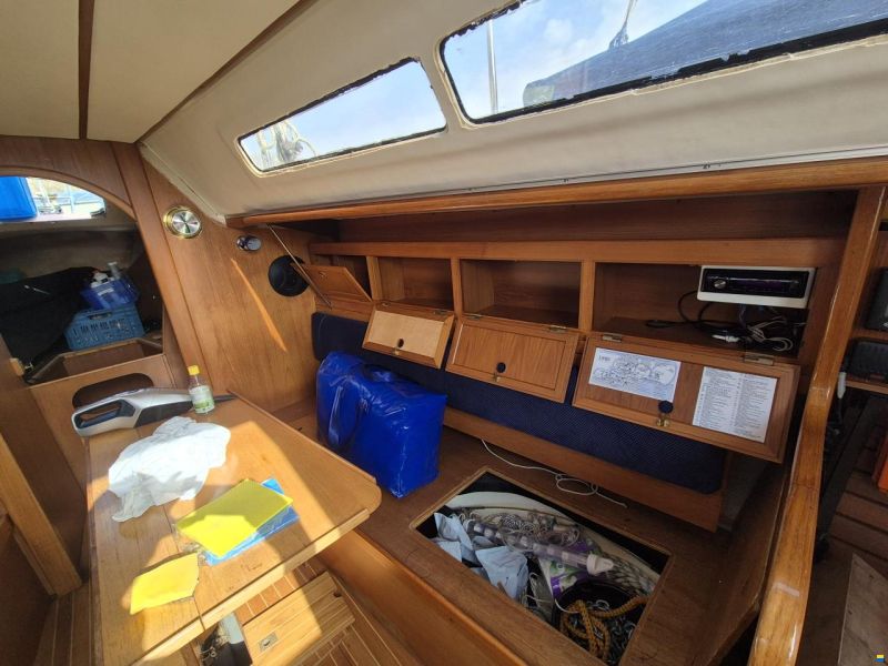Granada 858
