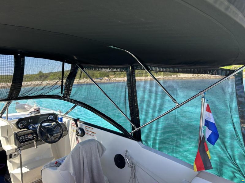 Bayliner VR5 Cuddy