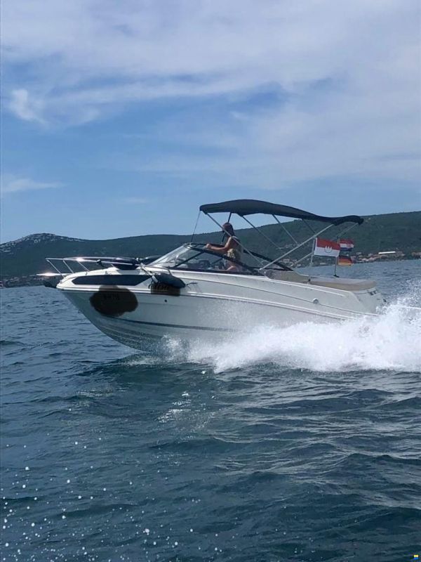 Bayliner VR5 Cuddy
