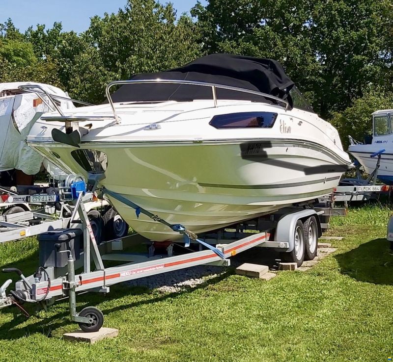 Bayliner VR5 Cuddy