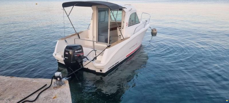 Beneteau Antares 650