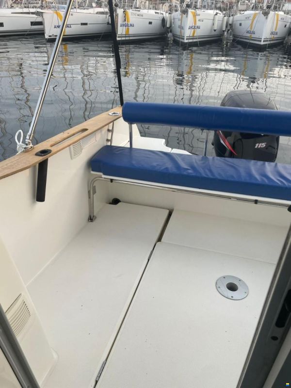 Beneteau Antares 650
