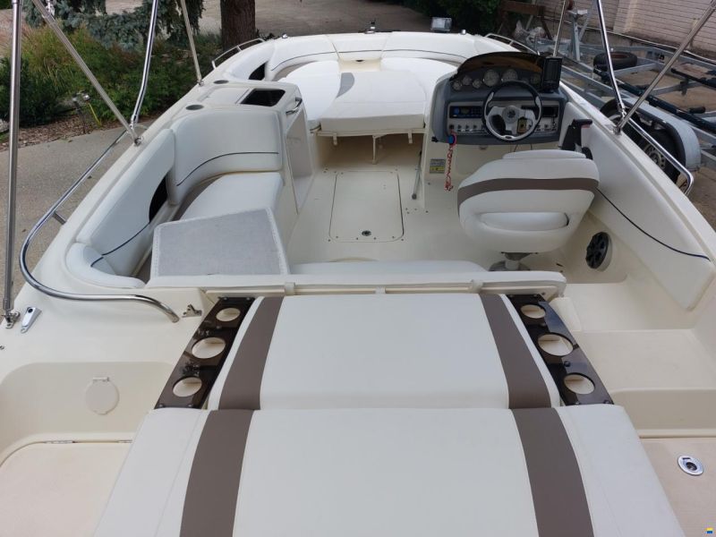 Bayliner 217