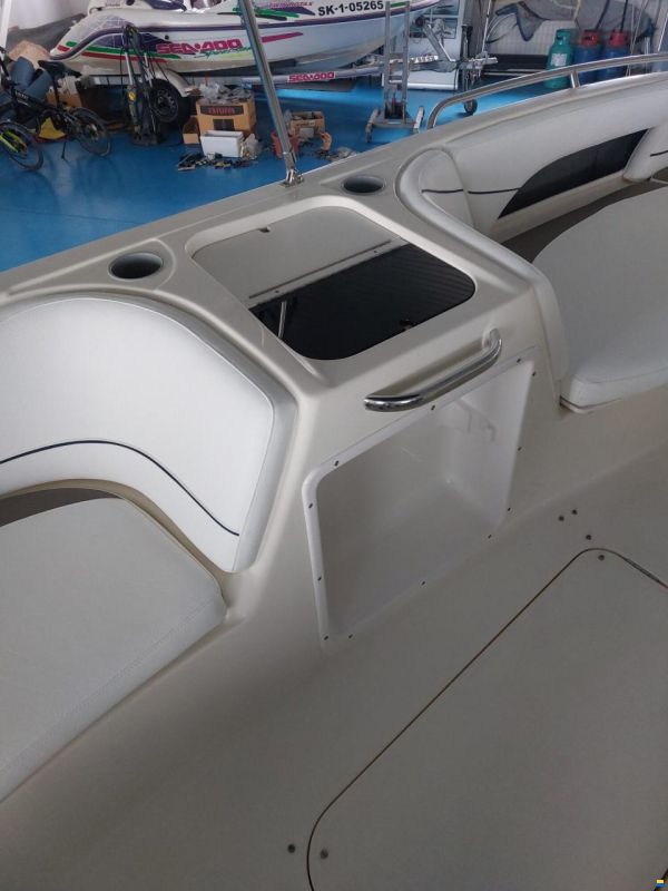 Bayliner 217